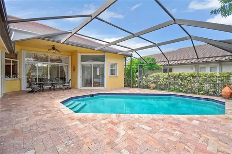 2694 Oakbrook Drive Weston FL 33332