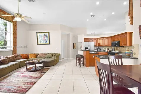 2694 Oakbrook Drive Weston FL 33332