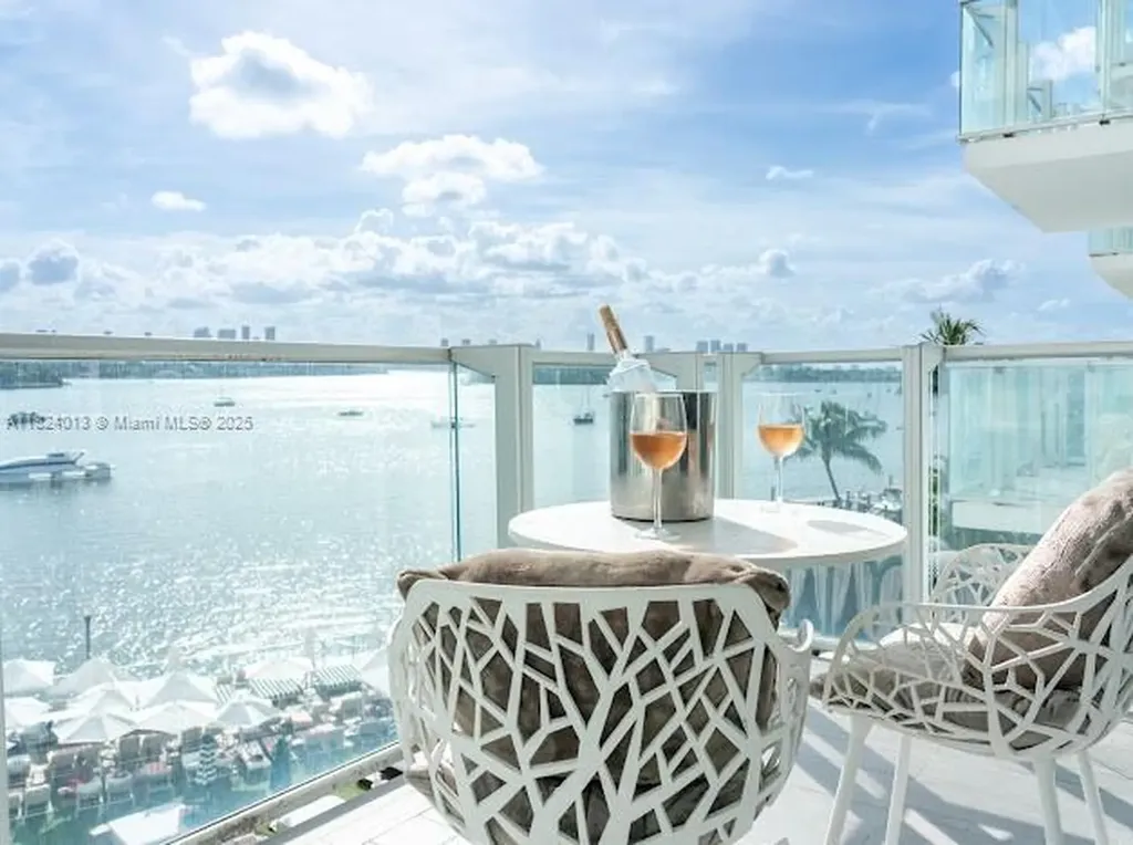 1100 West Avenue Miami Beach FL 33139