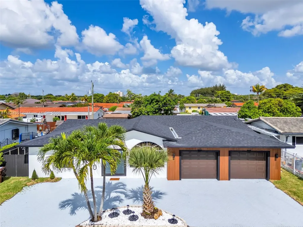 4660 W 8th Place Hialeah FL 33012