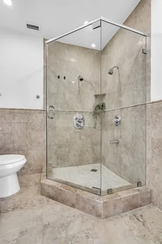 4660 W 8th Place Hialeah FL 33012