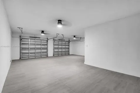 4660 W 8th Place Hialeah FL 33012