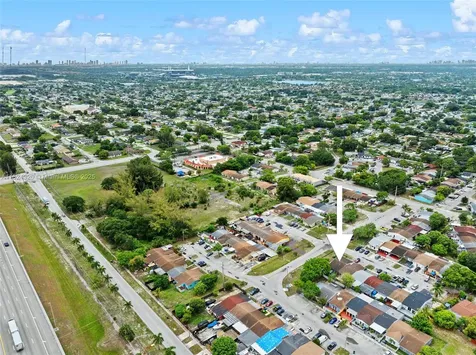 21359 NW 39th Avenue Miami Gardens FL 33055