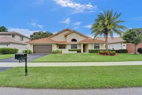 3128 Peachtree Circle Davie FL 33328