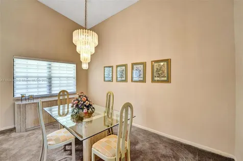 3128 Peachtree Circle Davie FL 33328
