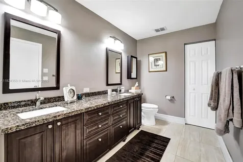 3128 Peachtree Circle Davie FL 33328