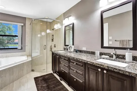 3128 Peachtree Circle Davie FL 33328