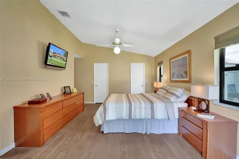 3128 Peachtree Circle Davie FL 33328