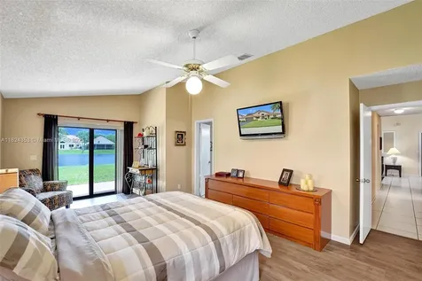 3128 Peachtree Circle Davie FL 33328