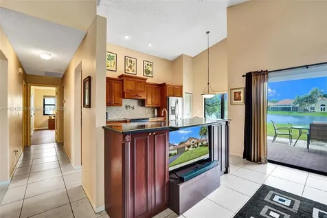 3128 Peachtree Circle Davie FL 33328