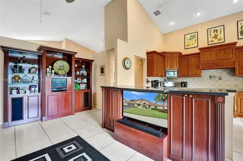 3128 Peachtree Circle Davie FL 33328