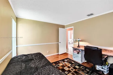 3128 Peachtree Circle Davie FL 33328
