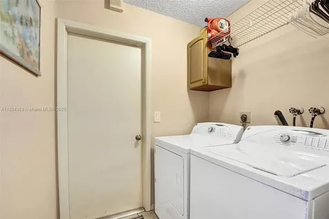 3128 Peachtree Circle Davie FL 33328
