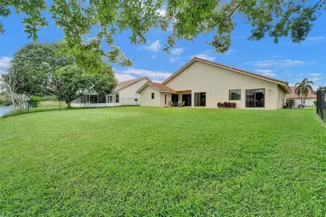 3128 Peachtree Circle Davie FL 33328