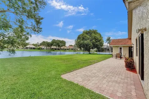 3128 Peachtree Circle Davie FL 33328