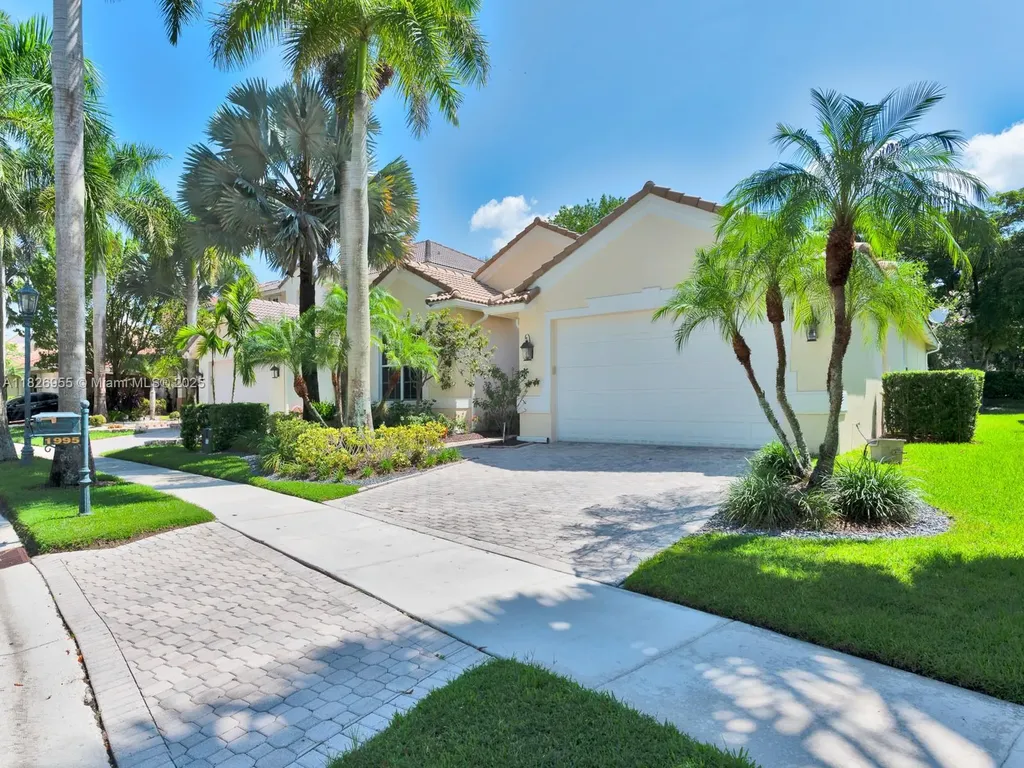 1995 Harbor View Circle Weston FL 33327