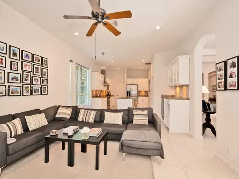 1995 Harbor View Circle Weston FL 33327