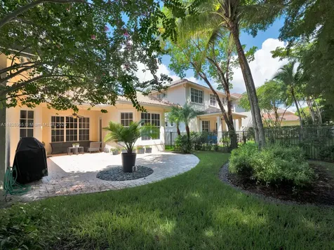 1995 Harbor View Circle Weston FL 33327
