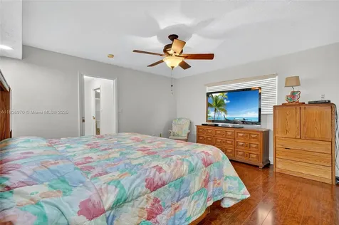 10463 SW 124th Place Miami FL 33186