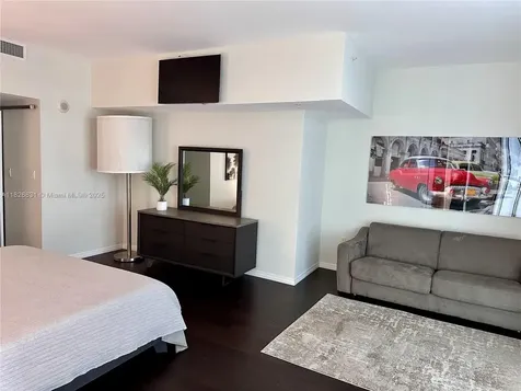 1800 N Bayshore Drive Miami FL 33132