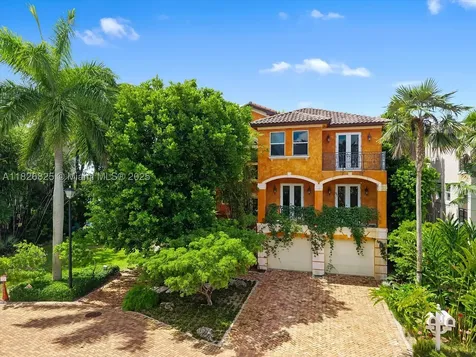 5843 Paradise Point Drive Palmetto Bay FL 33157