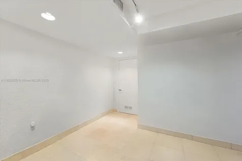 5843 Paradise Point Drive Palmetto Bay FL 33157