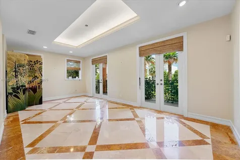 5843 Paradise Point Drive Palmetto Bay FL 33157