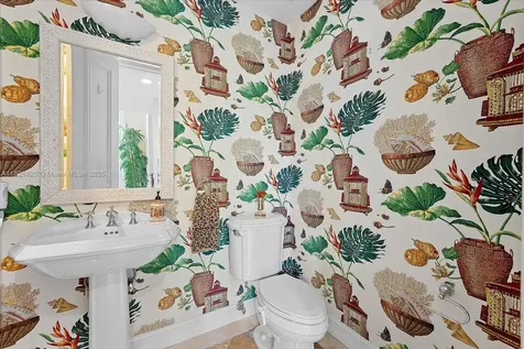 5843 Paradise Point Drive Palmetto Bay FL 33157