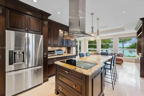 5843 Paradise Point Drive Palmetto Bay FL 33157