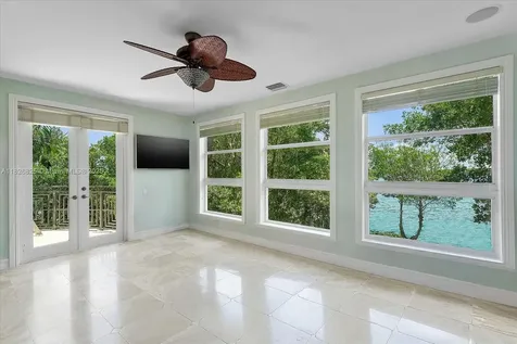 5843 Paradise Point Drive Palmetto Bay FL 33157