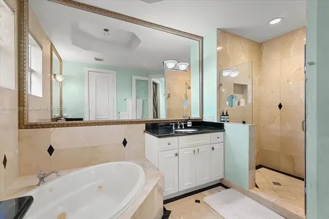 5843 Paradise Point Drive Palmetto Bay FL 33157