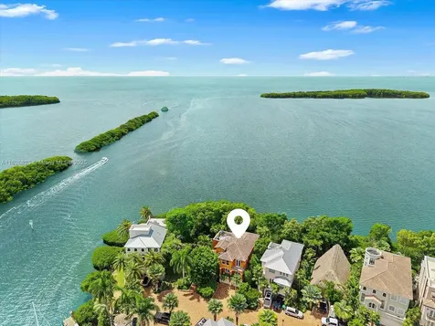 5843 Paradise Point Drive Palmetto Bay FL 33157