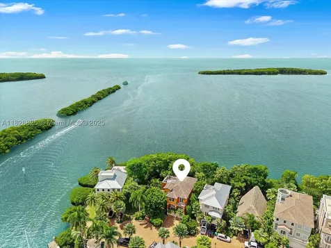 5843 Paradise Point Drive Palmetto Bay FL 33157