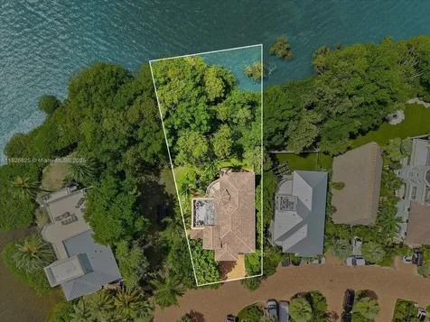 5843 Paradise Point Drive Palmetto Bay FL 33157