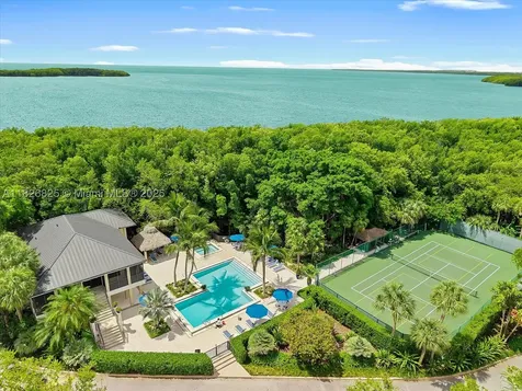 5843 Paradise Point Drive Palmetto Bay FL 33157