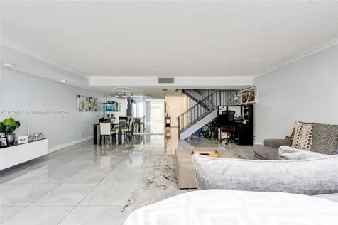 912 NE 27th Avenue Hallandale Beach FL 33009