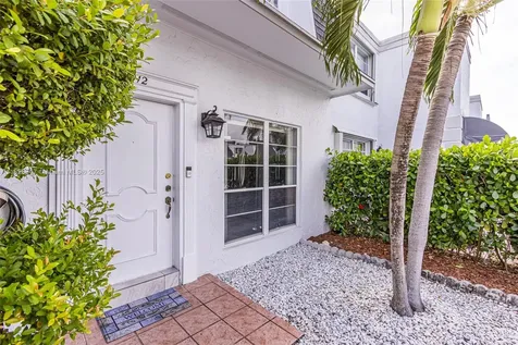 912 NE 27th Avenue Hallandale Beach FL 33009