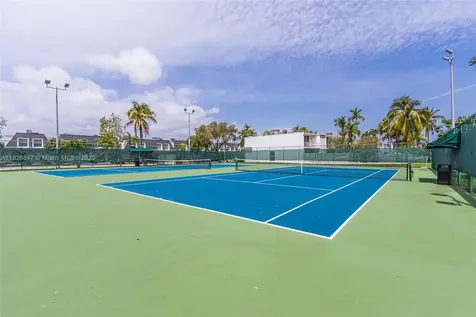 912 NE 27th Avenue Hallandale Beach FL 33009