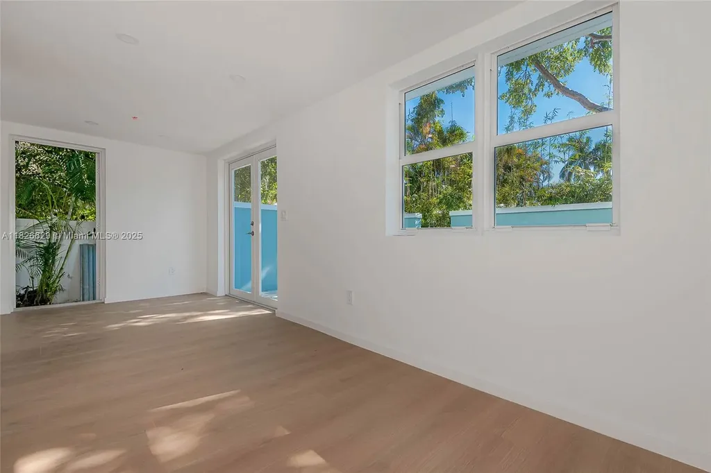 854 SE 12 Court Fort Lauderdale FL 33316