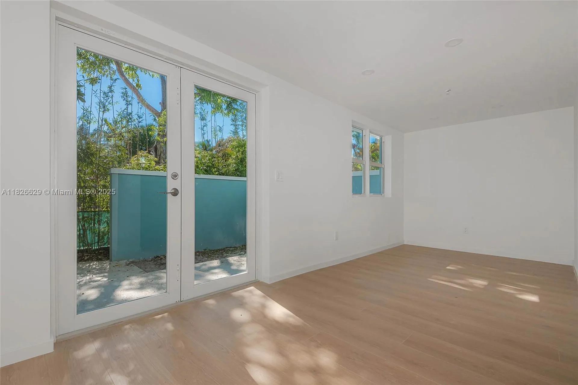 854 SE 12 Court Fort Lauderdale FL 33316