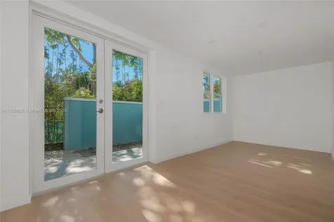 854 SE 12 Court Fort Lauderdale FL 33316