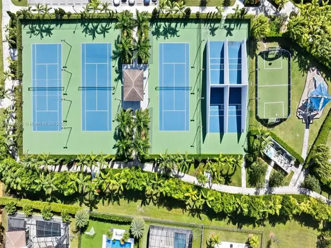 8446 Lake Majesty Lane Parkland FL 33076