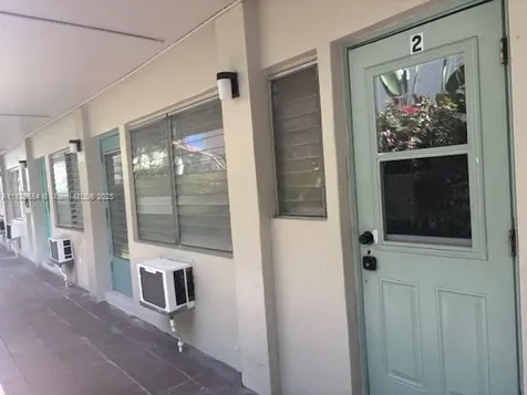921 Meridian Avenue Miami Beach FL 33139