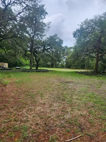 14 Drive NW Drive Miami FL 33167