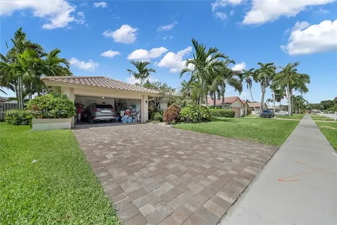 10070 NW 10th Street Plantation FL 33322