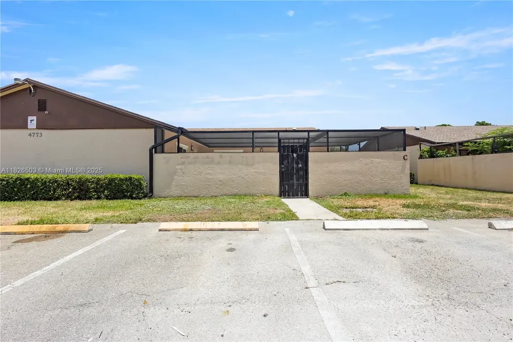 4773 Sunny Palm Circle West Palm Beach FL 33415