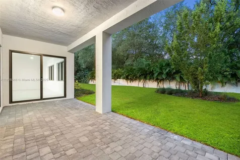 10456 SW 57th Court Cooper City FL 33328