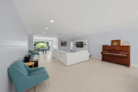 2010 NE 122nd Road North Miami FL 33181