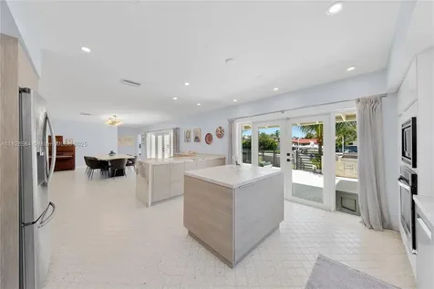2010 NE 122nd Road North Miami FL 33181