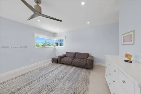 2010 NE 122nd Road North Miami FL 33181